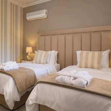 Chryssa By Paxosretreats * Longós