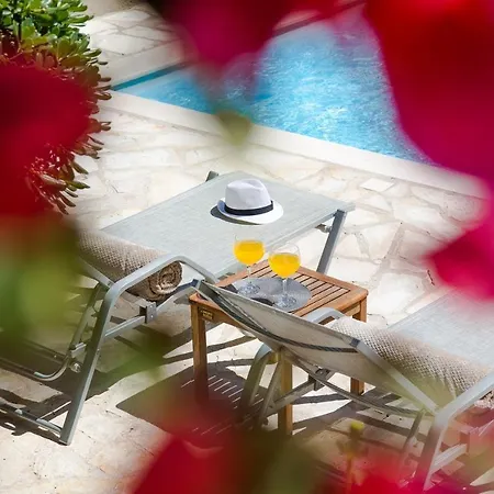 Chryssa By Paxosretreats * Longós