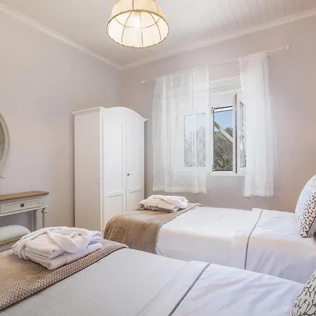 Chryssa By Paxosretreats