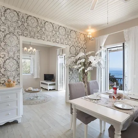 Chryssa By Paxosretreats Longós